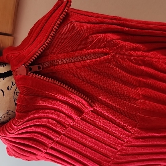 top - Picture 3 of 4